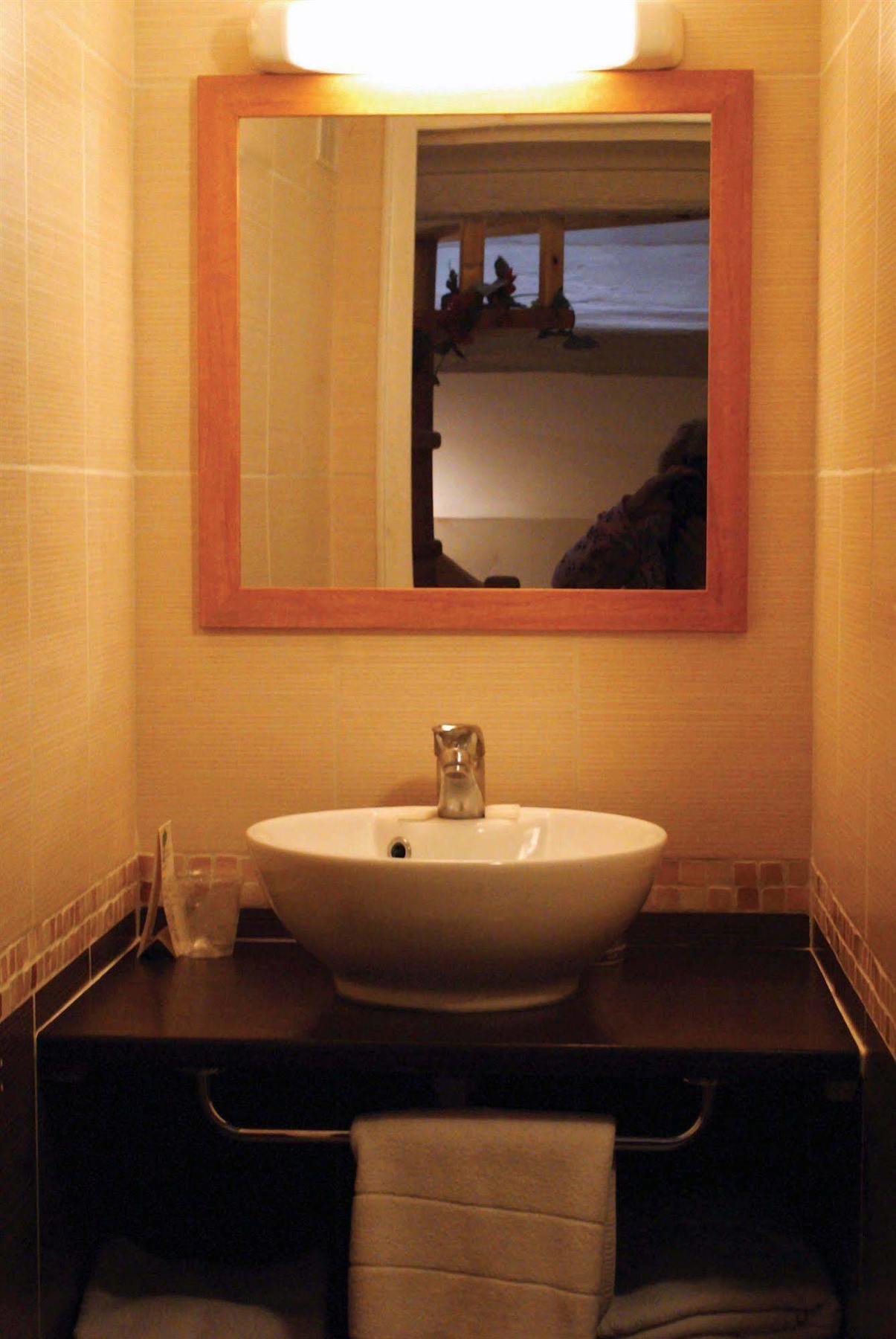 Hotel Jaures ตูลง ภายนอก รูปภาพ